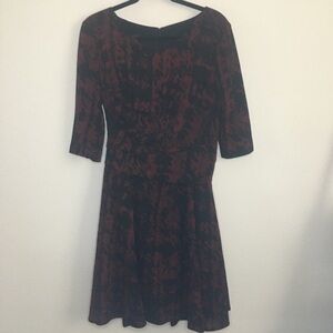 Talbot Runhof black and dark red knee length dress